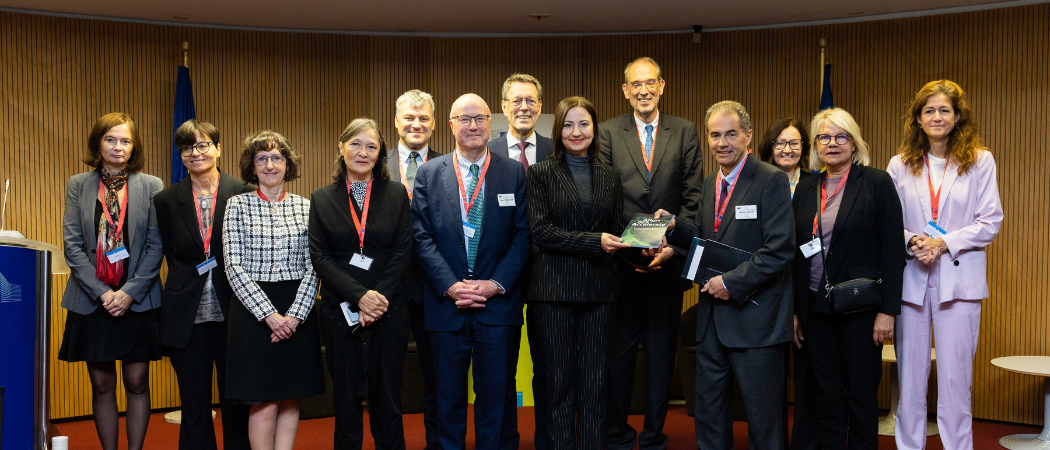 Research commissioner Iliana Ivanova (sixth from the right) and the European Commission’s expert group led by Portugal’s former science minister Manuel Heitor (fourth from the right) during the publication event of the High-Level Group report on the mid-term review of Horizon Europe on October 16, 2024, in Brussels, Belgium. Photo credits: Bogdan Hoyaux / European Union